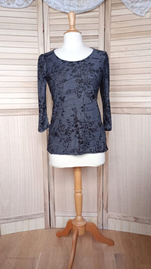 T-shirt manches 3/4 gris avec tissu à effet